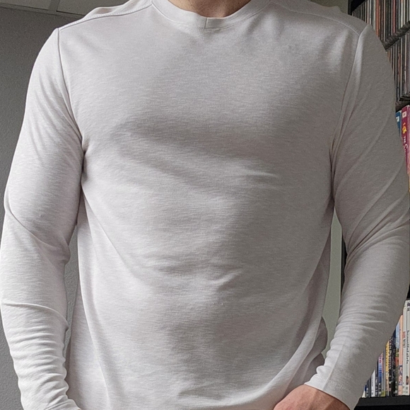 White V Neck, Saks Fith Avenue shirt - Picture 5 of 5